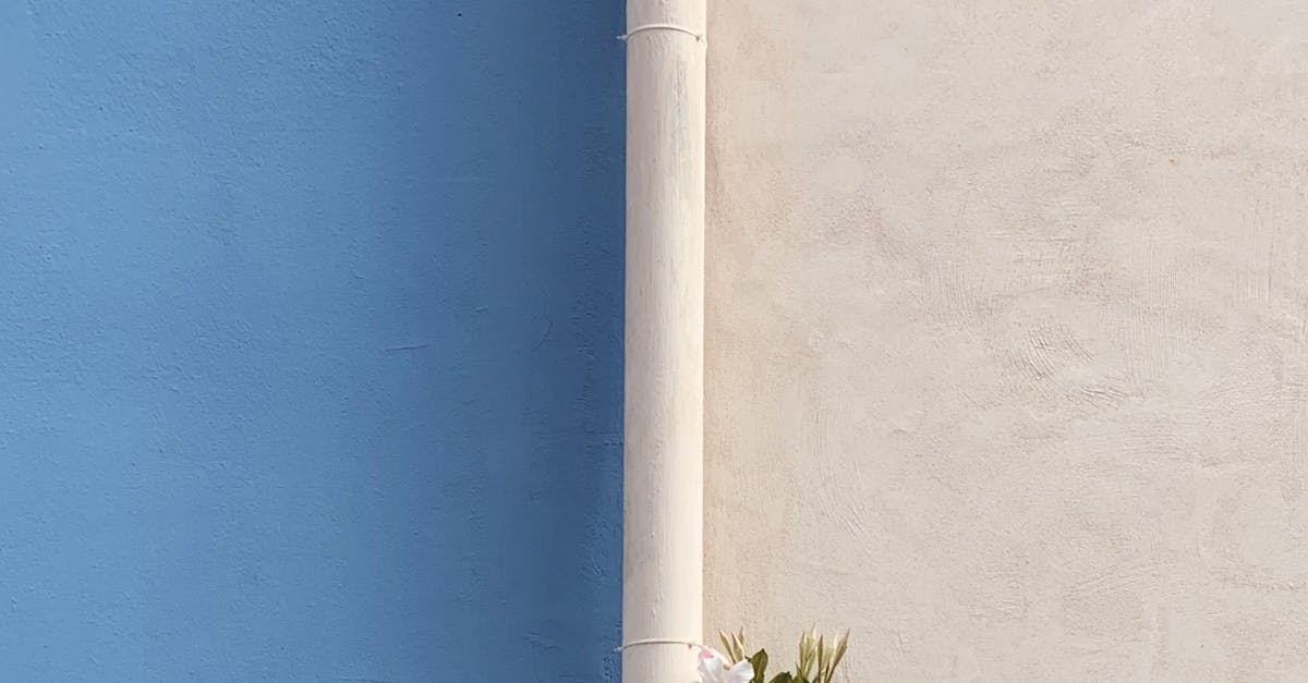 Can gutter seams be repaired?