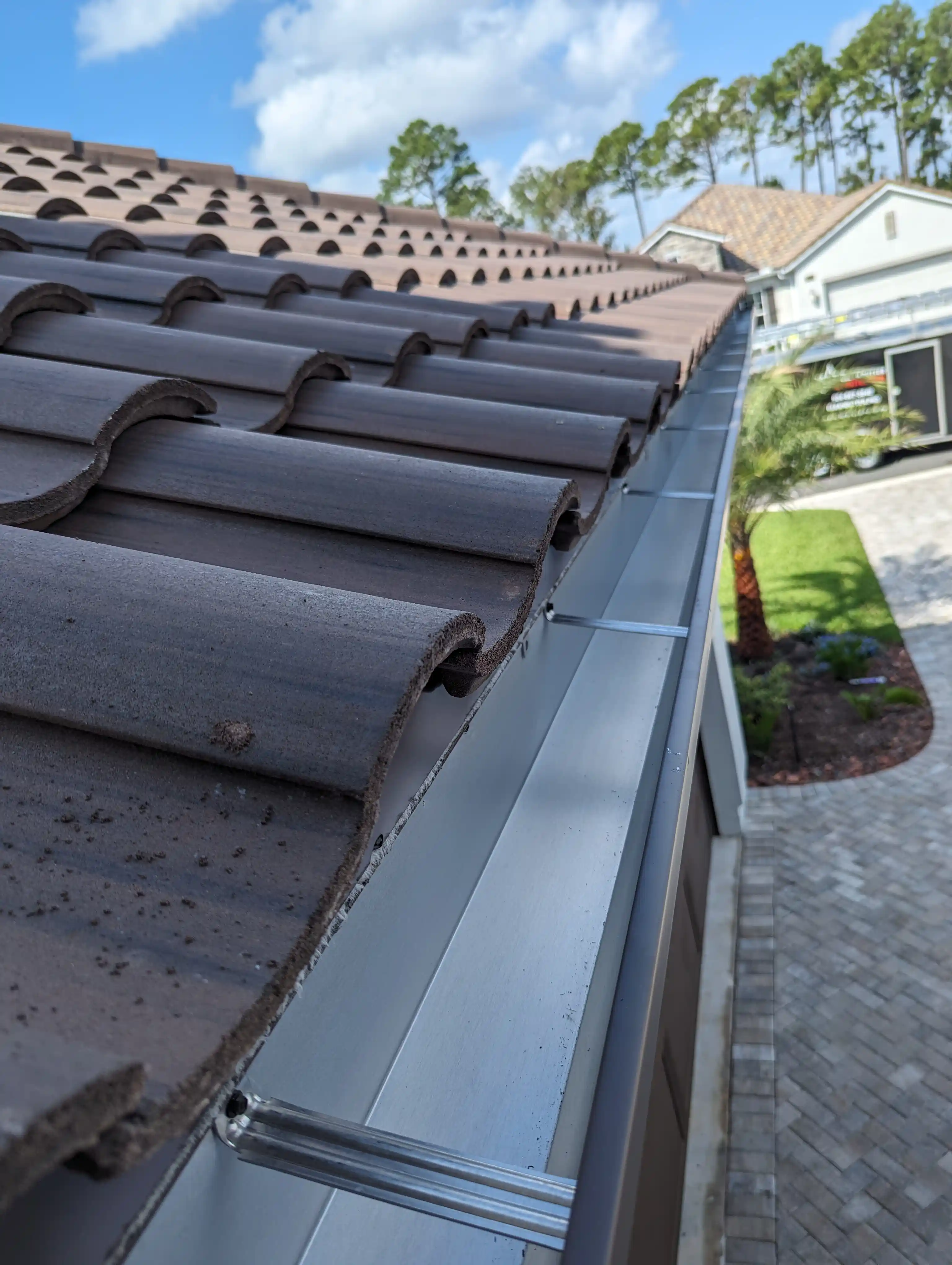 What is the average cost of gutter cleaning in my area?